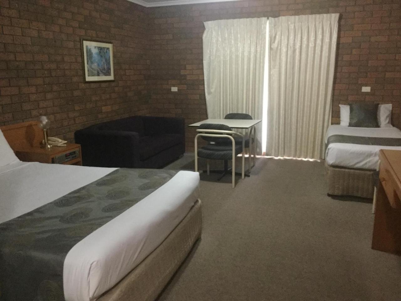 Sportslander Motor Inn Moama Ngoại thất bức ảnh