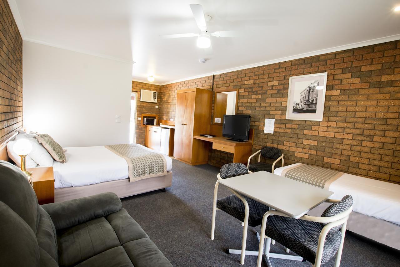 Sportslander Motor Inn Moama Ngoại thất bức ảnh