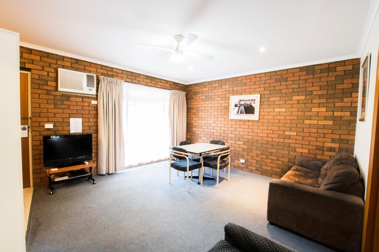 Sportslander Motor Inn Moama Ngoại thất bức ảnh