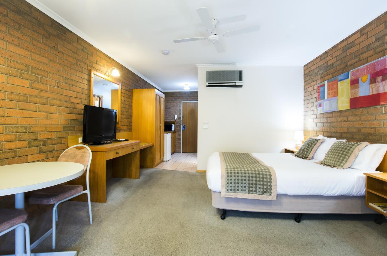 Sportslander Motor Inn Moama Ngoại thất bức ảnh